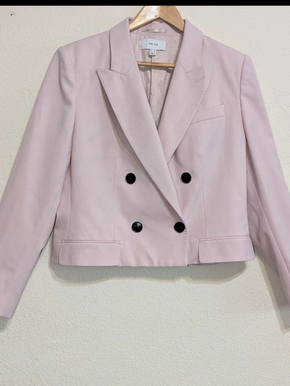 Great pre-owned condition. No rips, stains or piling.